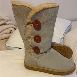 UGG Women's Button-Detail Shearling Tall Boot - Light Gray with Chestnut Buttons